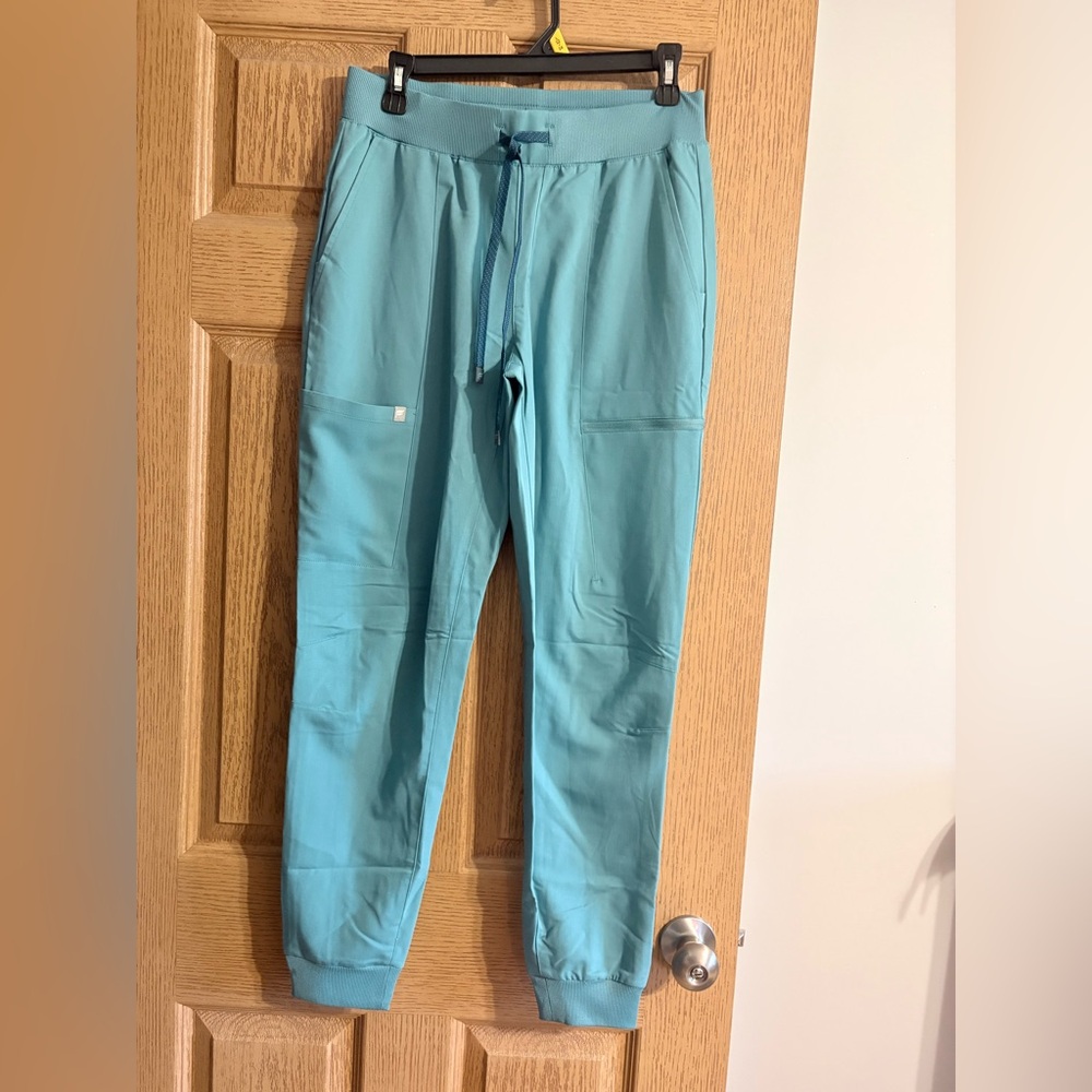 Fabletics teal jogger scrub pants size medium